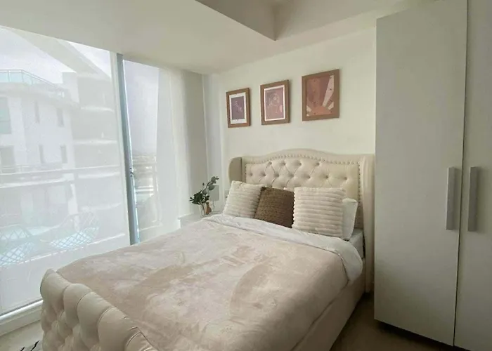 Penthouse In Azure - Near Airport Apartamento Manila